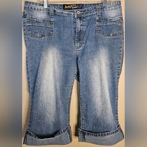Angels Jeans Medium Blue Washed Cropped Capri Jeans